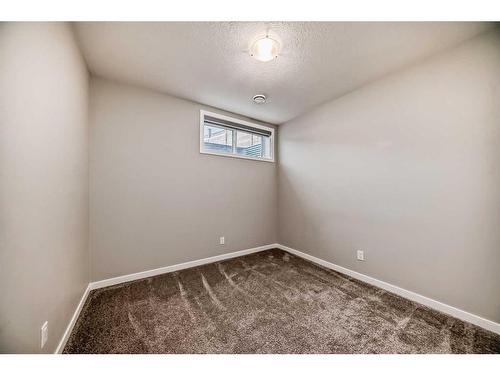 136 Lucas Heights Nw, Calgary, AB - Indoor Photo Showing Other Room