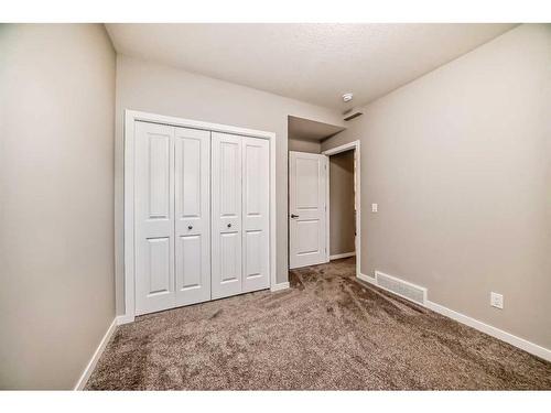 136 Lucas Heights Nw, Calgary, AB - Indoor