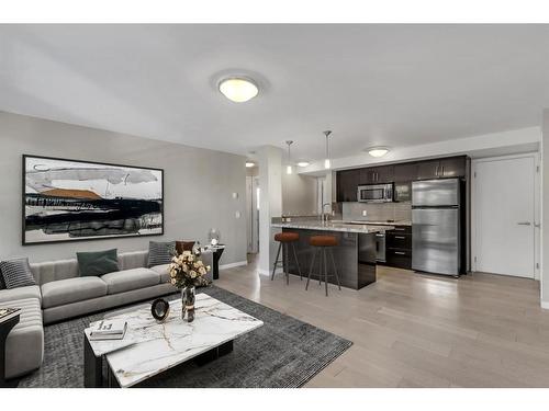 309-515 22 Avenue Sw, Calgary, AB - Indoor Photo Showing Living Room