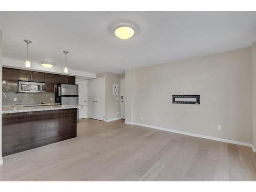 309-515 22 Avenue Sw, Calgary, AB - Indoor Photo Showing Kitchen