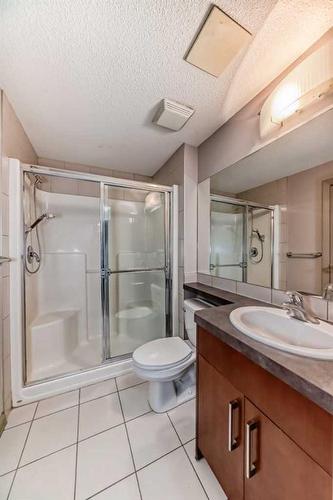 710-210 15 Avenue Se, Calgary, AB - Indoor Photo Showing Bathroom