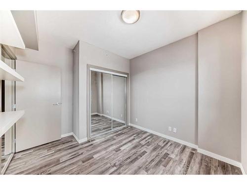 710-210 15 Avenue Se, Calgary, AB - Indoor Photo Showing Other Room