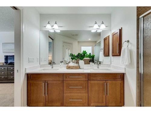 55 Bridlerange Circle Sw, Calgary, AB - Indoor Photo Showing Bathroom