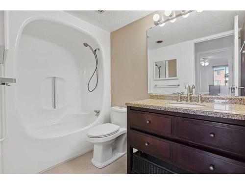 205-521 57 Avenue Sw, Calgary, AB - Indoor Photo Showing Bathroom