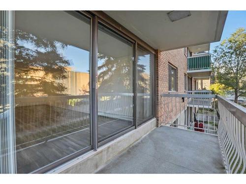 205-521 57 Avenue Sw, Calgary, AB - Outdoor With Balcony With Exterior