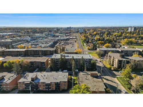 205-521 57 Avenue Sw, Calgary, AB - Outdoor With View