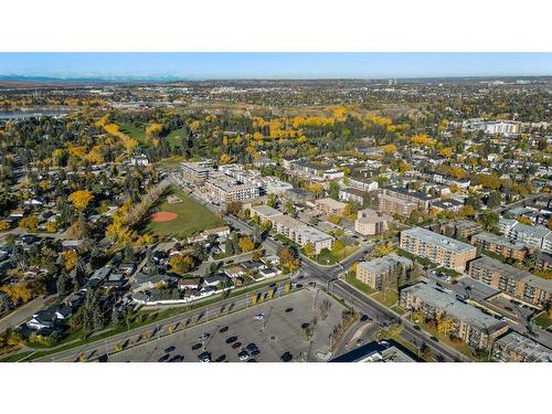 205-521 57 Avenue Sw, Calgary, AB - Outdoor With View