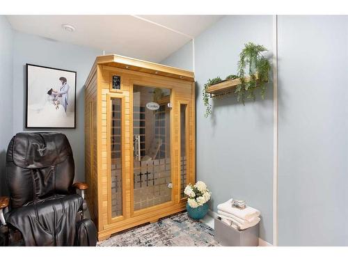 110-55 Fireside Circle, Cochrane, AB - Indoor Photo Showing Other Room