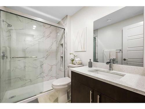 99 Masters Manor Se, Calgary, AB - Indoor Photo Showing Bathroom