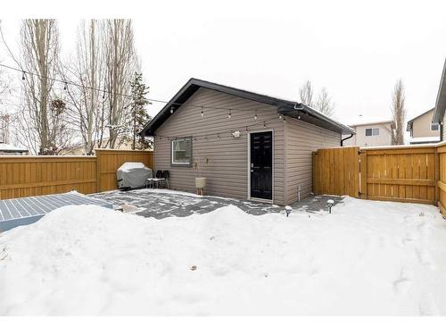 217 Elgin Manor Se, Calgary, AB - Outdoor With Exterior