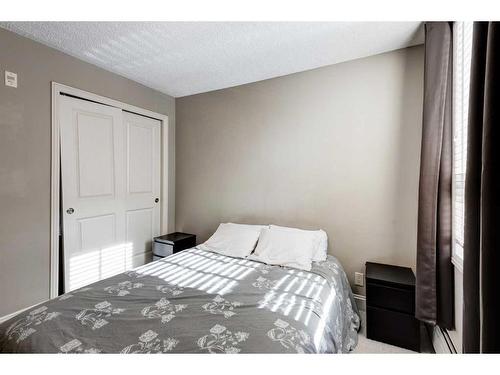 103-733 14 Avenue Sw, Calgary, AB - Indoor Photo Showing Bedroom