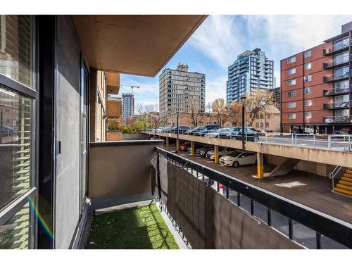 103-733 14 Avenue Sw, Calgary, AB - Outdoor With Balcony