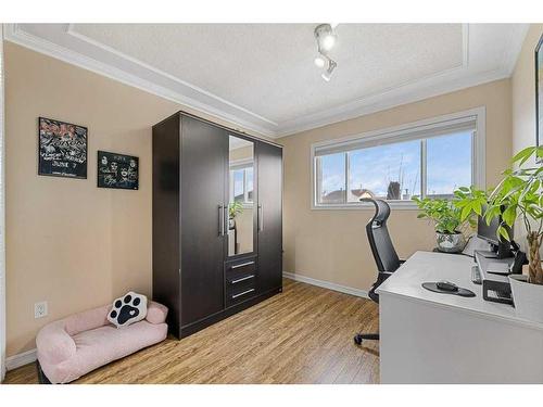 59 Ventura Road Ne, Calgary, AB - Indoor Photo Showing Office