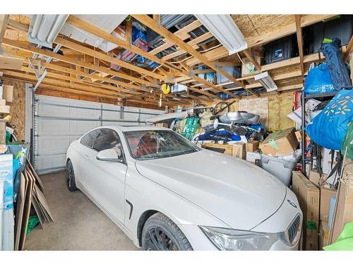 59 Ventura Road Ne, Calgary, AB - Indoor Photo Showing Garage