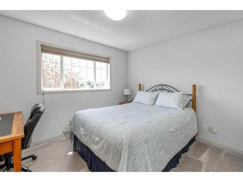 94 Tuscany Ridge Close Nw, Calgary, AB - Indoor Photo Showing Bedroom