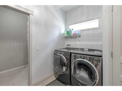 94 Tuscany Ridge Close Nw, Calgary, AB - Indoor Photo Showing Laundry Room