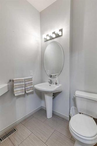 94 Tuscany Ridge Close Nw, Calgary, AB - Indoor Photo Showing Bathroom