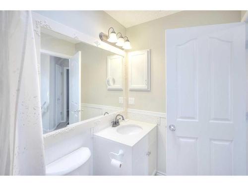 106 Cramond Place Se, Calgary, AB - Indoor Photo Showing Bathroom