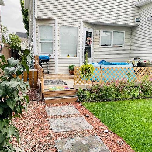 106 Cramond Place Se, Calgary, AB - Outdoor