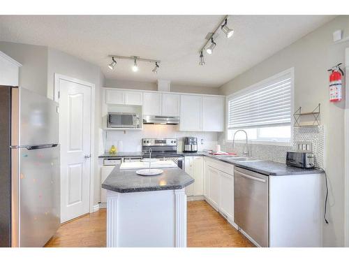 106 Cramond Place Se, Calgary, AB - Indoor Photo Showing Kitchen