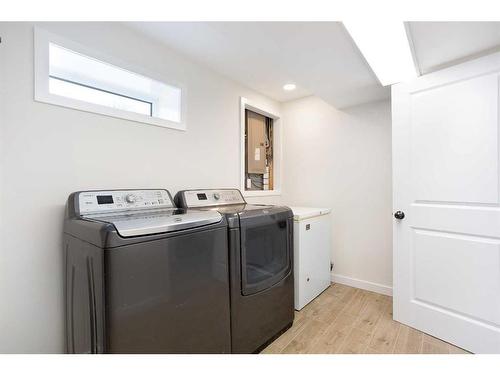 620 55 Street Se, Calgary, AB - Indoor Photo Showing Laundry Room