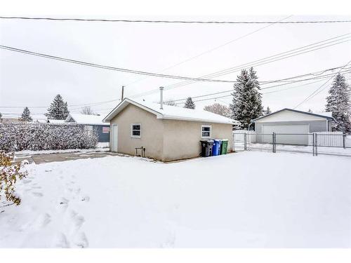 620 55 Street Se, Calgary, AB - Outdoor