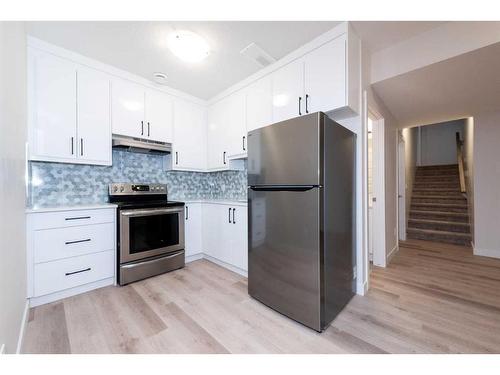 221 Homestead Terrace Ne, Calgary, AB - Indoor Photo Showing Kitchen