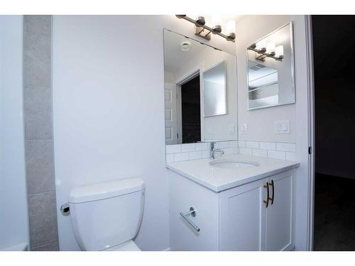 221 Homestead Terrace Ne, Calgary, AB - Indoor Photo Showing Bathroom