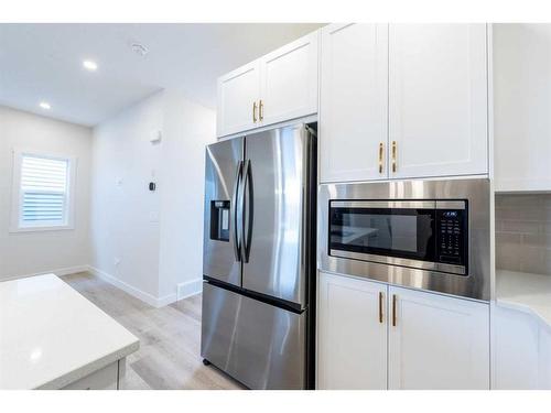 221 Homestead Terrace Ne, Calgary, AB - Indoor Photo Showing Kitchen