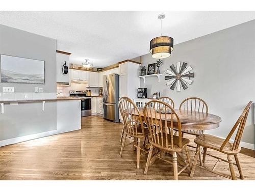 158 Mt Aberdeen Manor Se, Calgary, AB - Indoor Photo Showing Dining Room