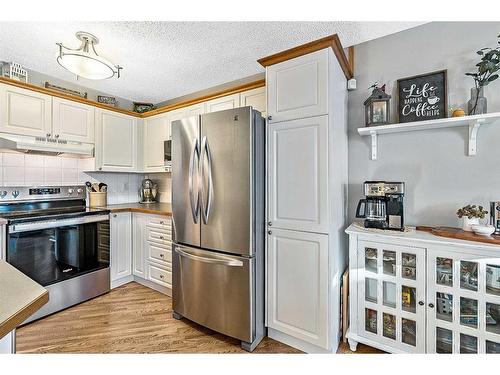 158 Mt Aberdeen Manor Se, Calgary, AB - Indoor Photo Showing Kitchen With Stainless Steel Kitchen