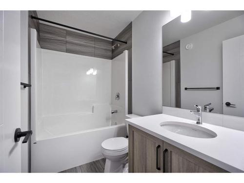 97 Legacy Reach Circle Se, Calgary, AB - Indoor Photo Showing Bathroom