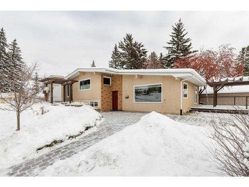 4236 Chippewa Road Nw, Calgary, AB - Outdoor