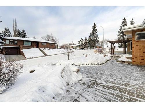 4236 Chippewa Road Nw, Calgary, AB - Outdoor