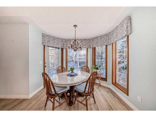 99 Hampshire Close Nw, Calgary, AB - Indoor Photo Showing Dining Room