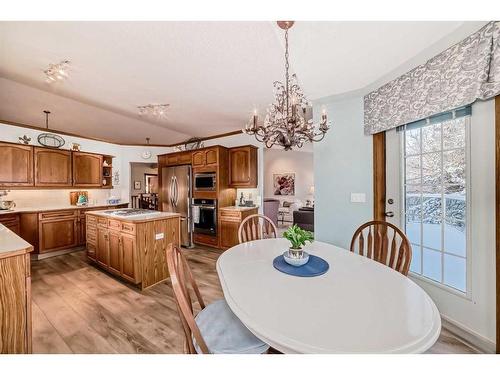 99 Hampshire Close Nw, Calgary, AB - Indoor Photo Showing Dining Room