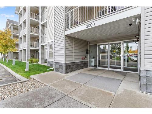 3420-1620 70 Street Se, Calgary, AB - Outdoor With Balcony