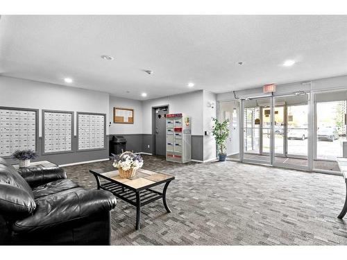 3420-1620 70 Street Se, Calgary, AB - Indoor