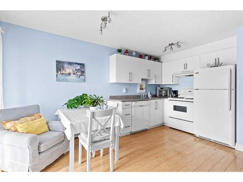 3420-1620 70 Street Se, Calgary, AB - Indoor Photo Showing Other Room