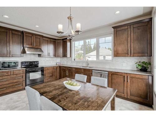 3830 Centre A Street Ne, Calgary, AB - Indoor Photo Showing Kitchen With Double Sink