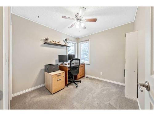 27 Deermoss Bay Se, Calgary, AB - Indoor Photo Showing Office