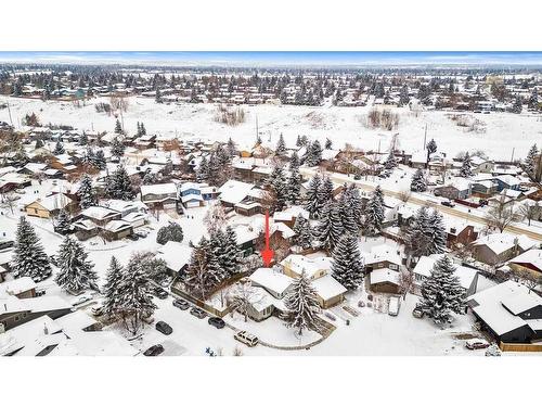 27 Deermoss Bay Se, Calgary, AB - Outdoor With View