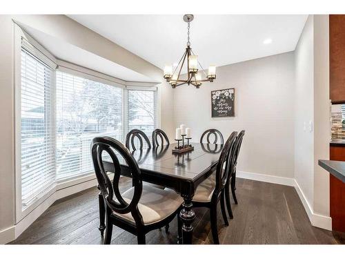 27 Deermoss Bay Se, Calgary, AB - Indoor Photo Showing Dining Room