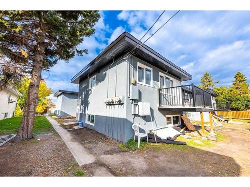 808 Mcneill Road Ne, Calgary, AB - Outdoor