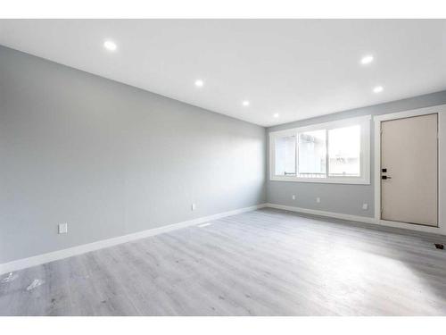 808 Mcneill Road Ne, Calgary, AB - Indoor Photo Showing Other Room