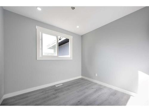 808 Mcneill Road Ne, Calgary, AB - Indoor Photo Showing Other Room