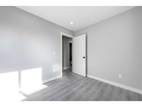 808 Mcneill Road Ne, Calgary, AB - Indoor Photo Showing Other Room