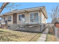 110 Hunterbrook Place NW Calgary, AB T2K 4V7