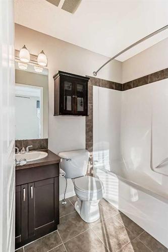 159 Auburn Bay Common Se, Calgary, AB - Indoor Photo Showing Bathroom