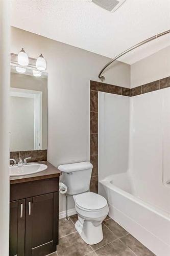 159 Auburn Bay Common Se, Calgary, AB - Indoor Photo Showing Bathroom